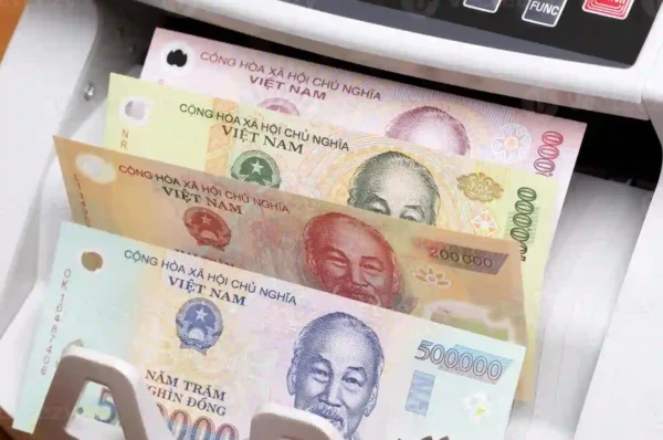 500000 Dong Vietnam: How to Feel Rich with Just One Note