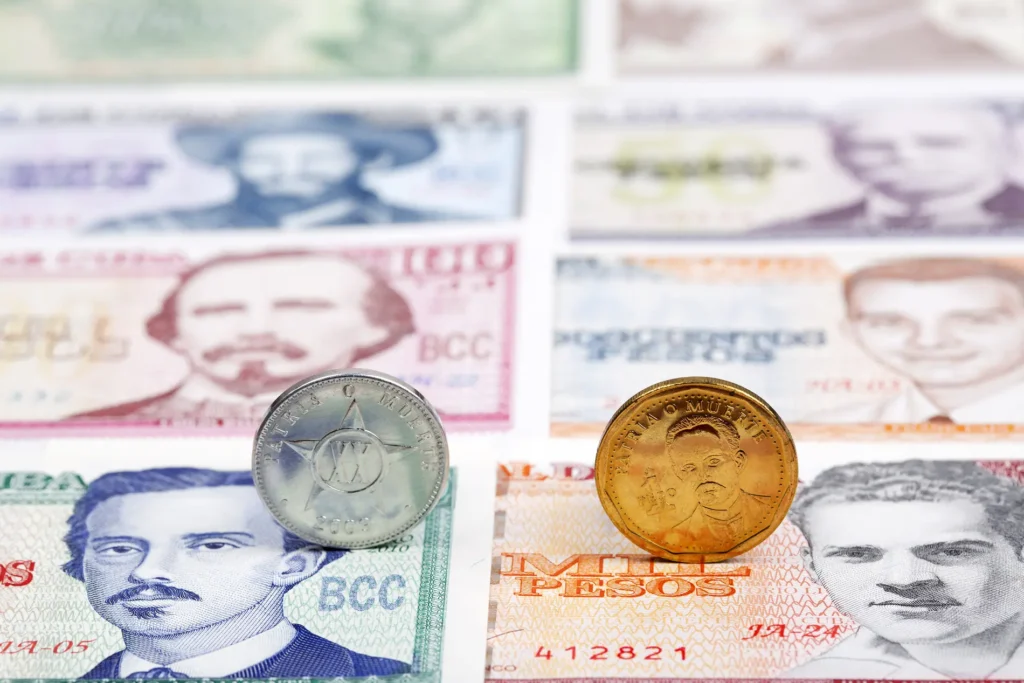 Cuba puts new 500 & 1000 peso notes into tills: same design, new signatures & printers