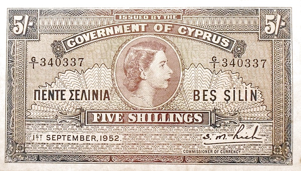 CYPRUS 5 Shillings 1952 Pick 30 collectible banknote